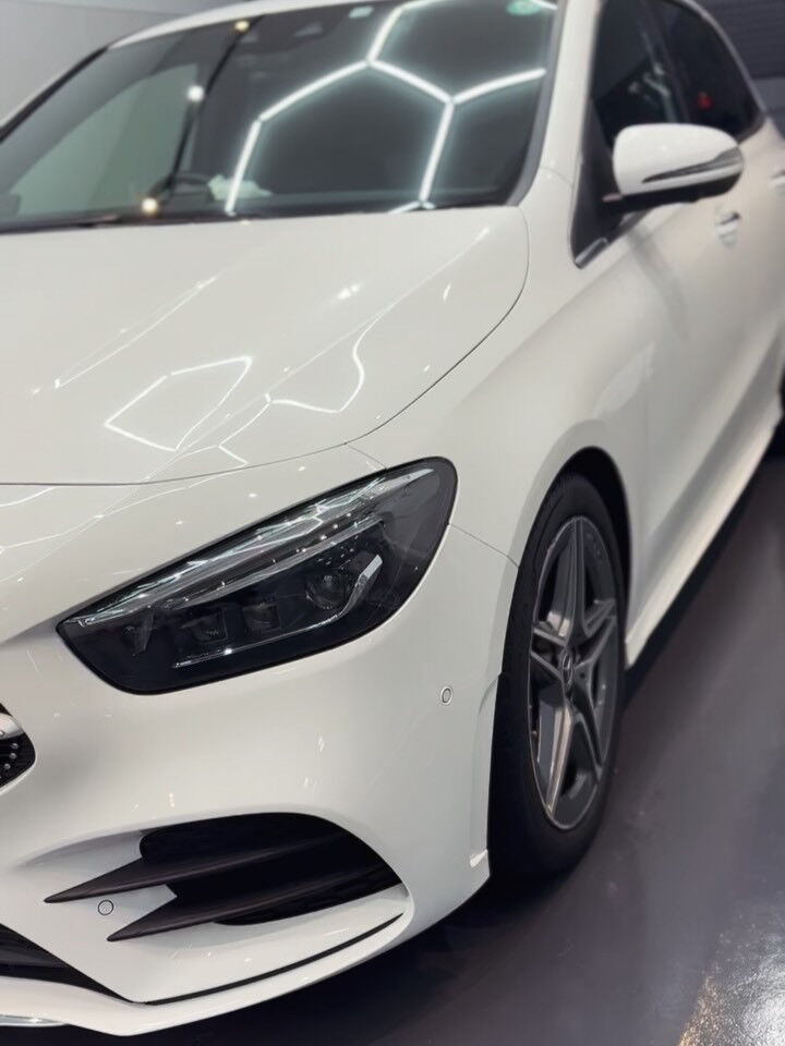 🚗 Mercedes-Benz B180 
